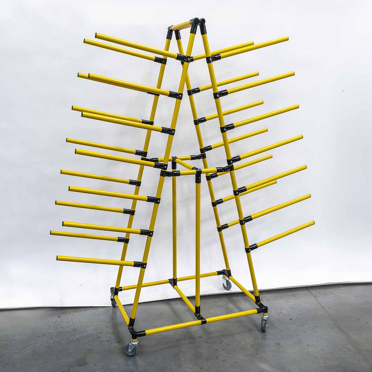 601656_Mobile_Cantilever_Rack_BeeWaTec_Real_Image