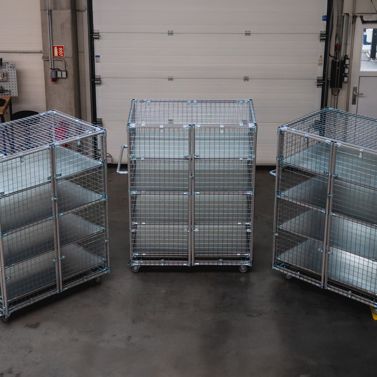 601658_ESD_Transport_Cart_BeeWaTec_Real_Image