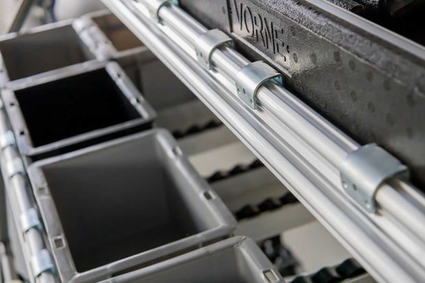 Ball Flow Racking Systems Flow racks for efficient storage | BeeWaTec