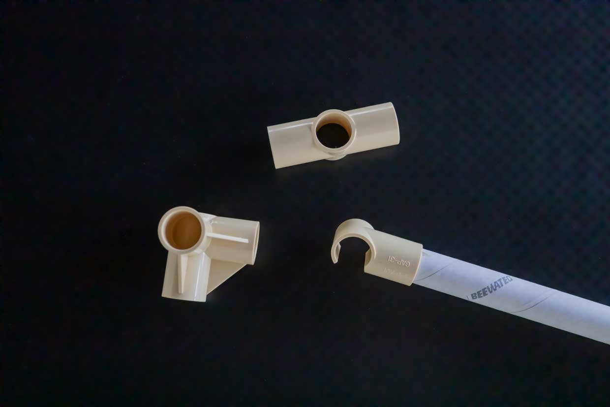 Connectors for cardboard pipes (ivory white) for building lean solutions
