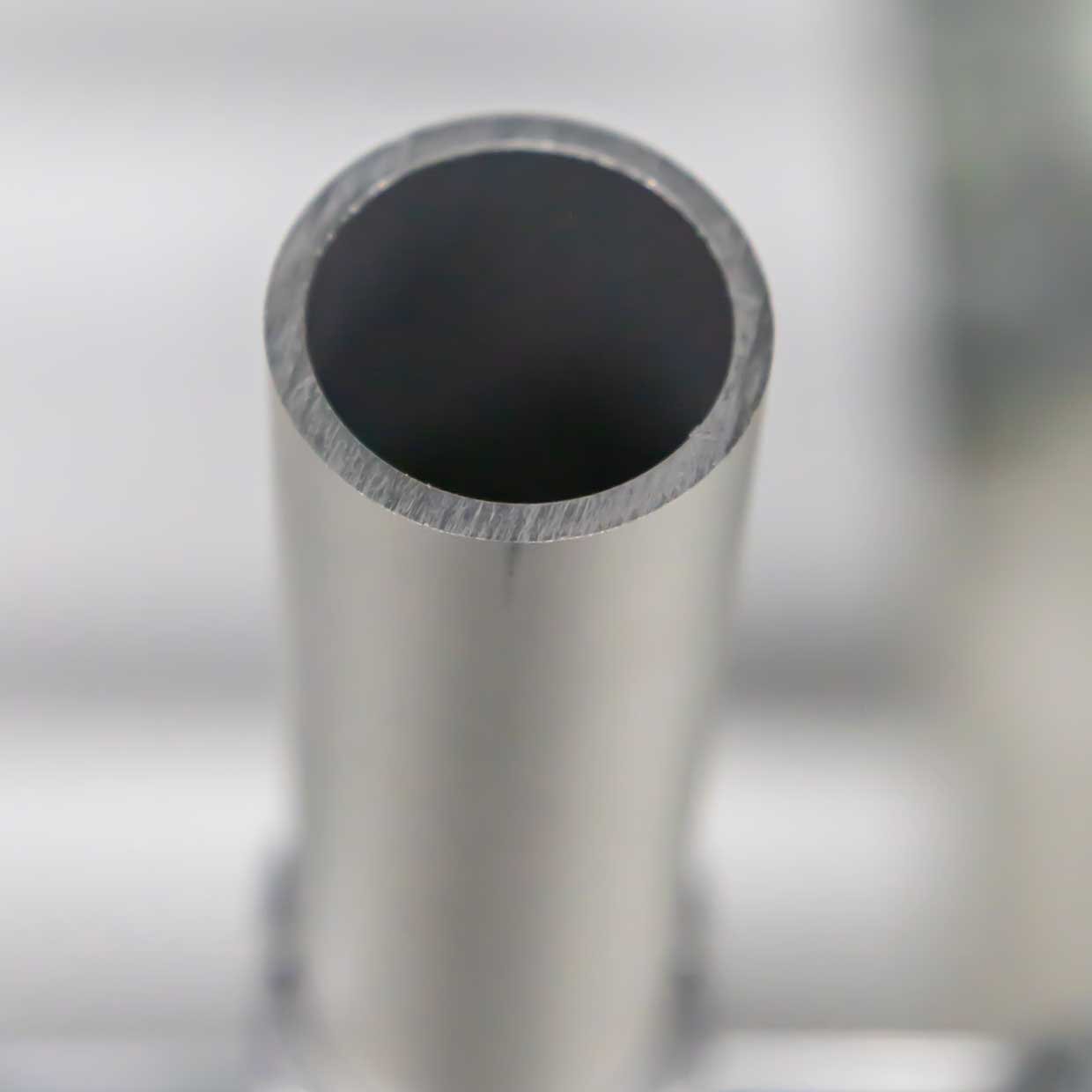 Țeavă rotundă din aluminiu cu diametrul de 28 mm
