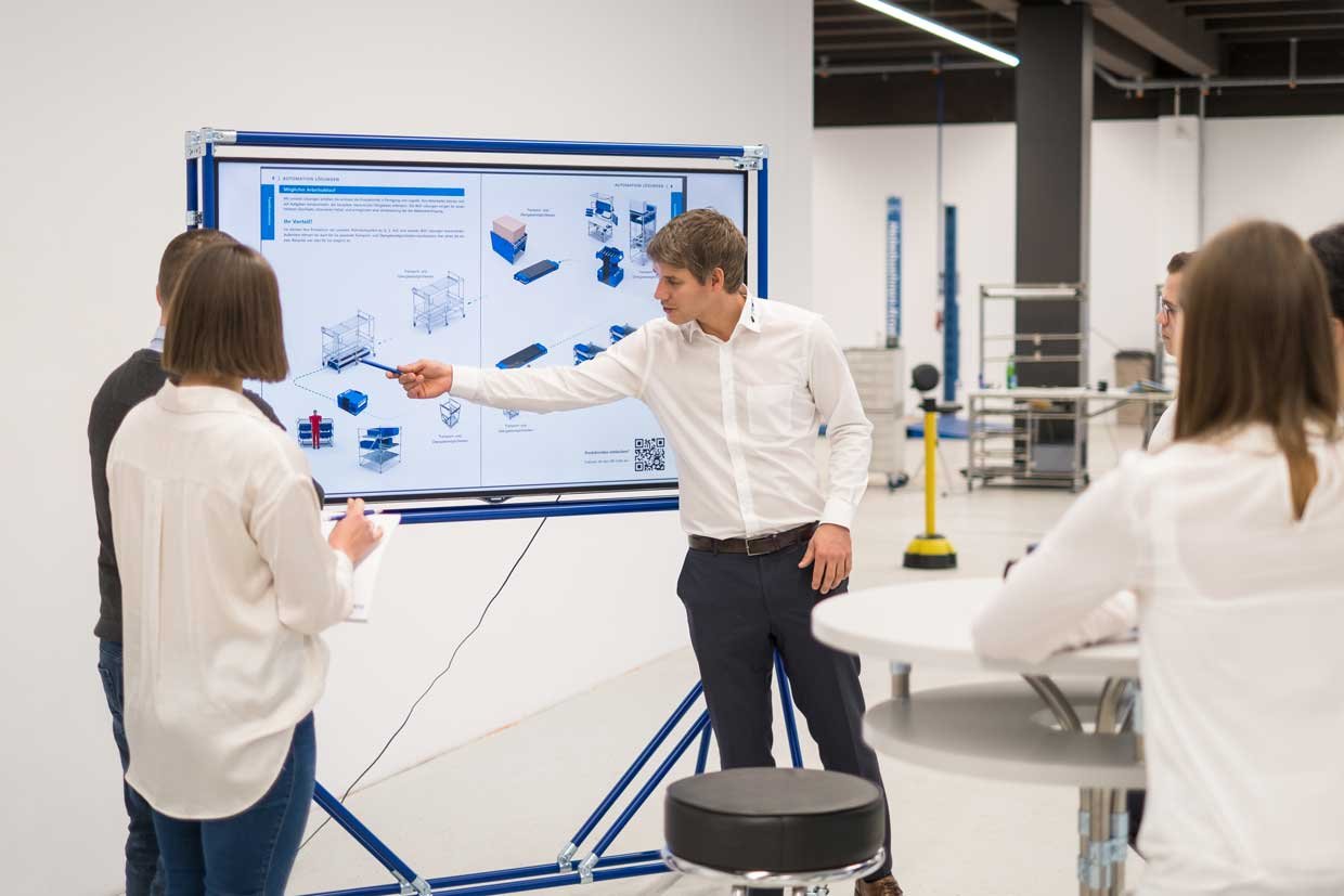 BeeWaTec Workshop on autonomous mobile robots 