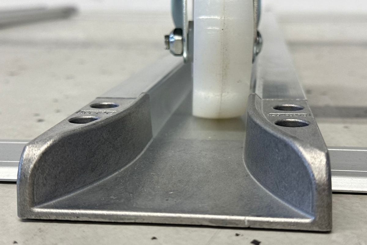 Floor guide rail