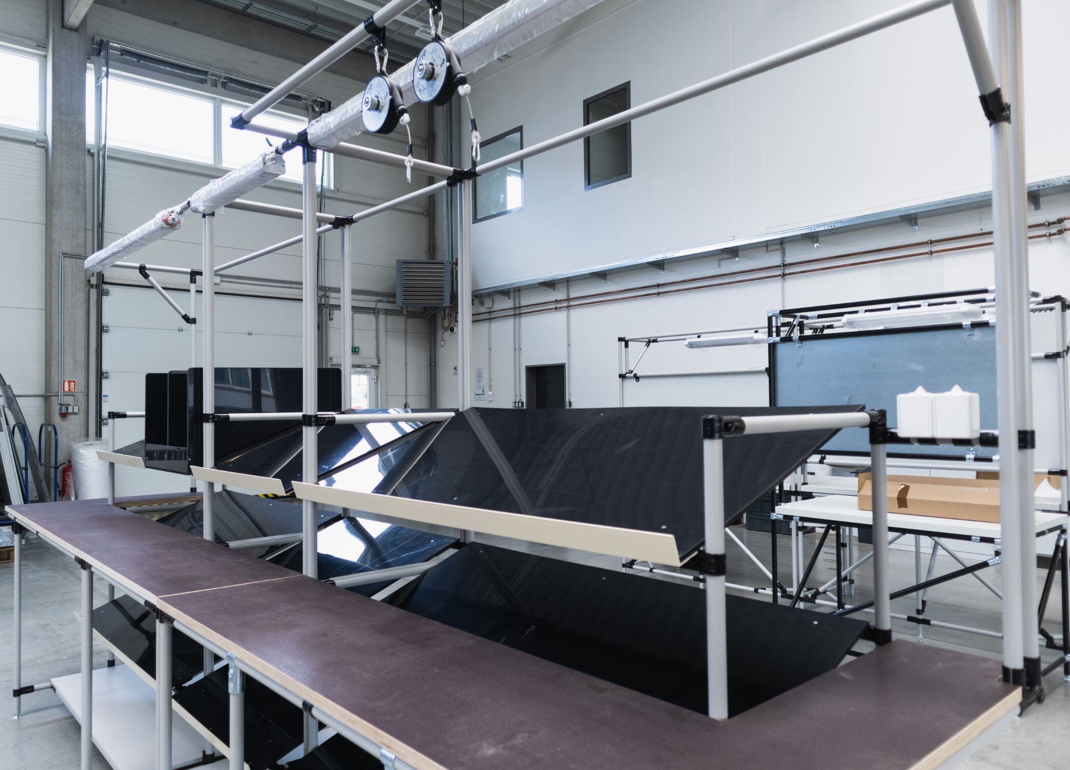 Lean Assembly Line Rack Individual assembly lines for lean production | BeeWaTec
